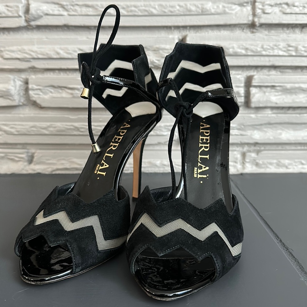 Aperlai Women’s Black Peep Toe Pump • Suede • Size 38.5